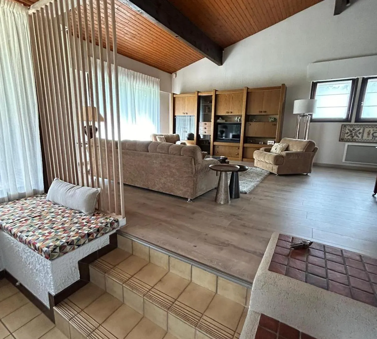 Beautiful Family Home Armoy Сasa de vacaciones